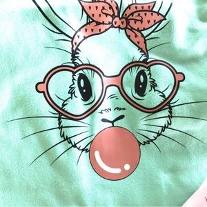 Tee shirt pastel green bunny